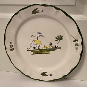 VARAGES FRANCE CABANON DINNER PLATE HAND PAINTED WHITE GREEN COTTAGE SCENE MAN